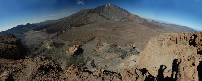 A tenerifei Teide az Atlanti-óceán fenekéről 7500 méteres magasságot ér el, ennek mintegy fele látható a tengerszint felett